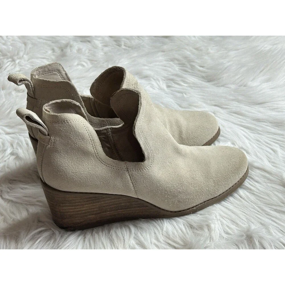 TOMS Women’s 8.5 Sand Beige Leather Wedge Ankle Booties Neutral Boho Career